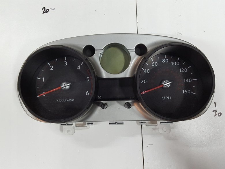 Приборная панель ниссан