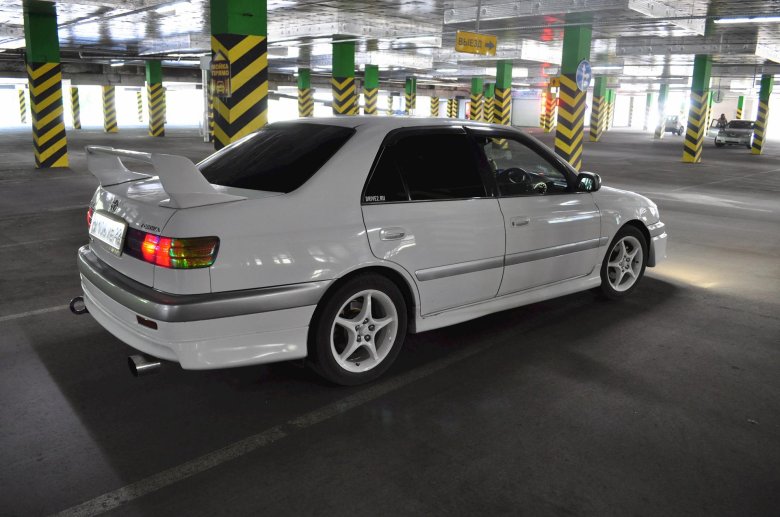 Тойота корона премио 210