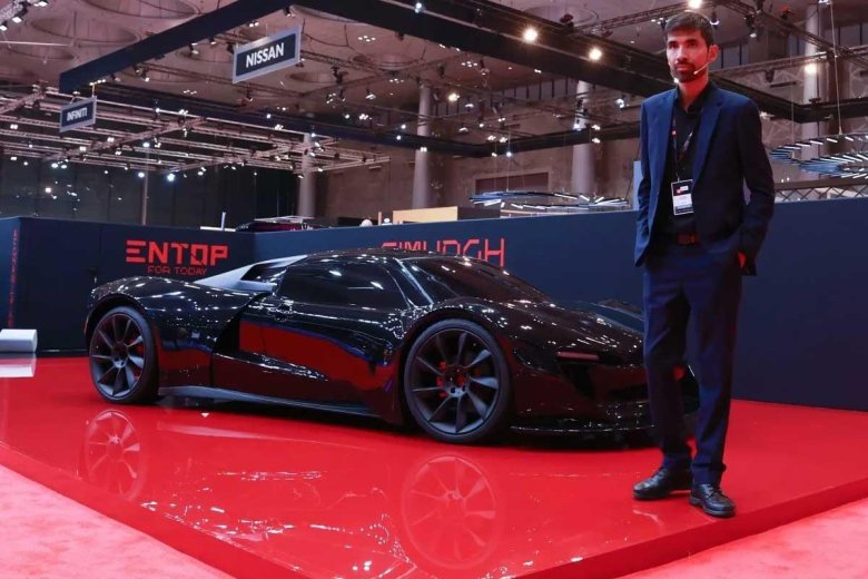 Bugatti la voiture noire 2019