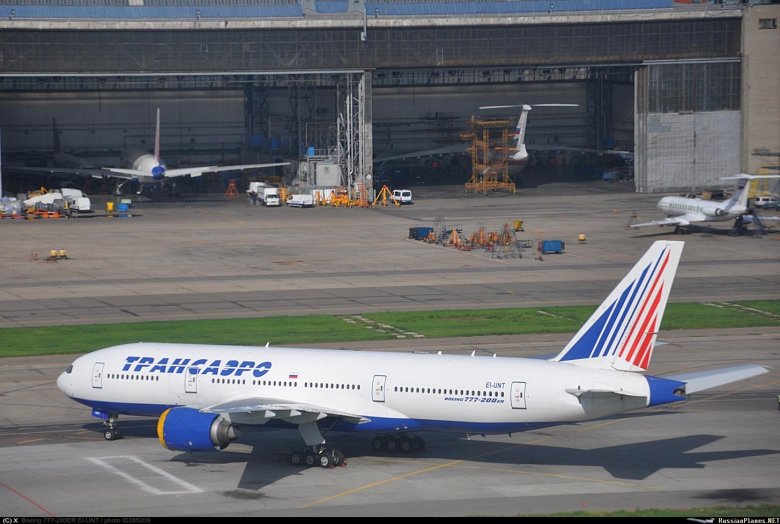 Боинг 777 трансаэро