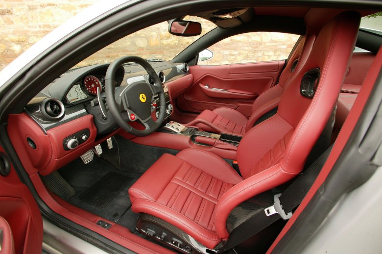 Машина ferrari 599 gtb fiorano