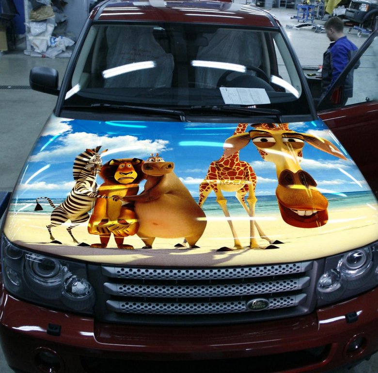 Аэрография на капот автомобиля