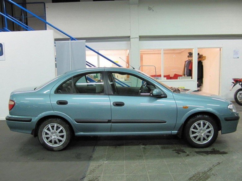 Nissan almera 2003