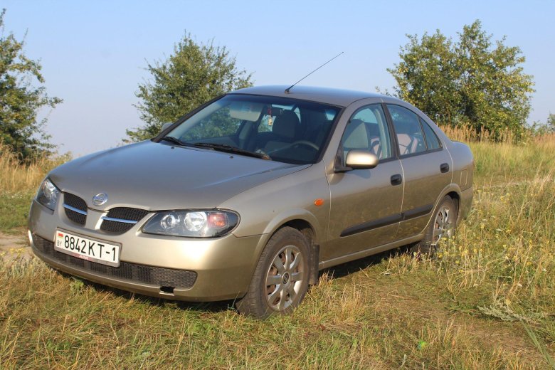 Nissan almera 1