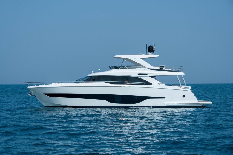 Ferretti yachts 670