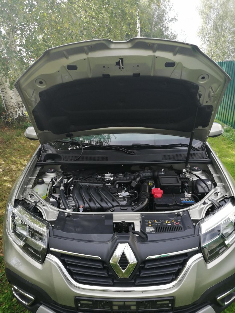 Рено логан 2 открытый капот
