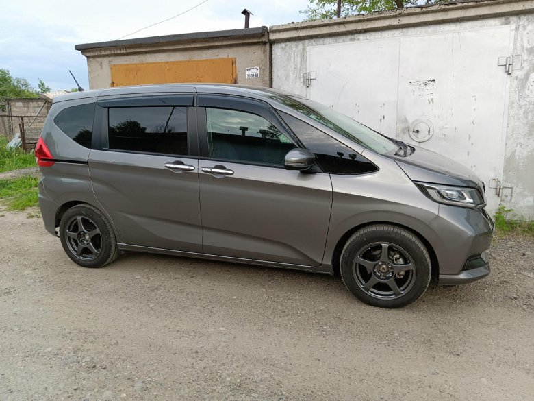 Honda freed на 16 колесах