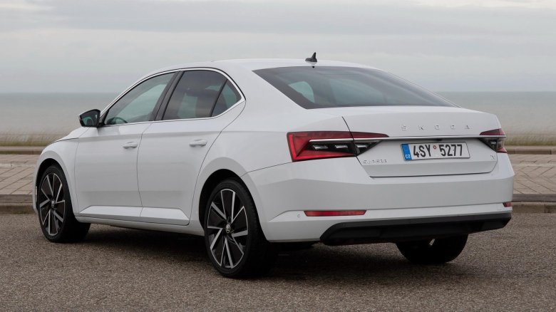 Новая шкода суперб 2023