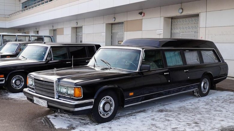 Зил-41042 черный доктор