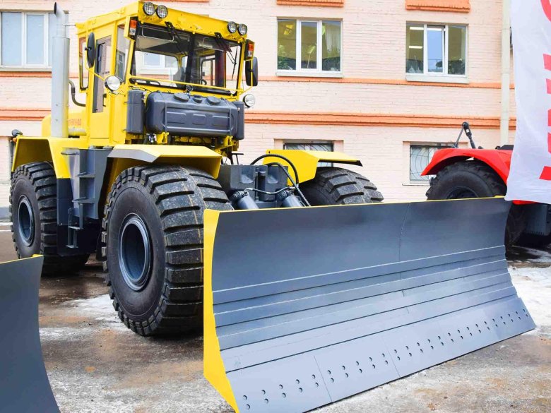 Бульдозер колесный универсальный к-702мба-01-бку