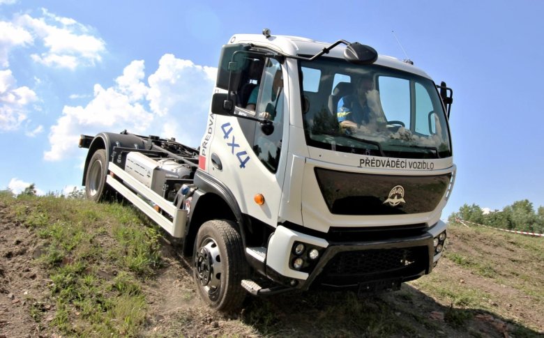 Грузовик авиа