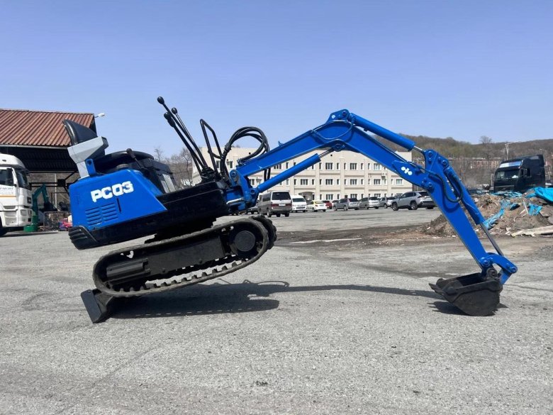 Японский экскаватор