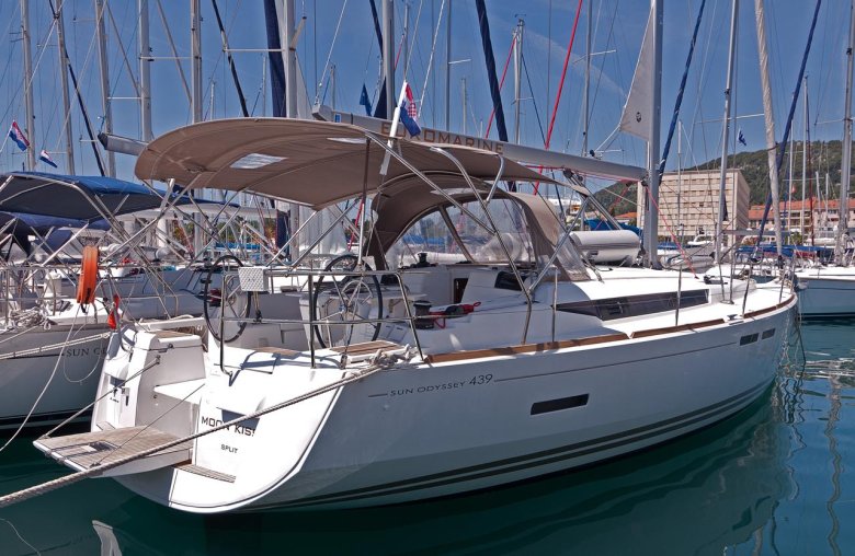 Sun odyssey 439