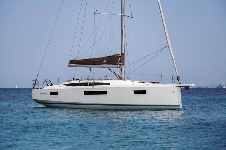 Парусная яхта sun odyssey 410