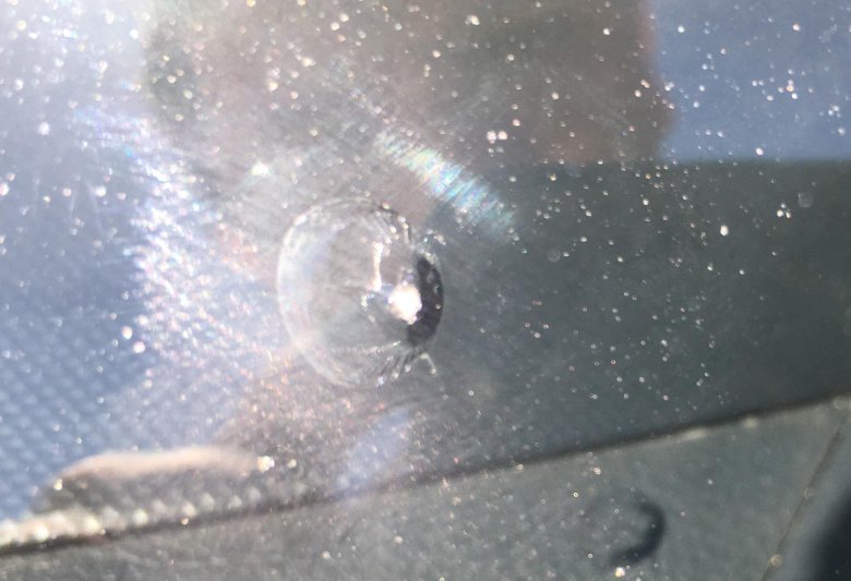 Скол на лобовом стекле