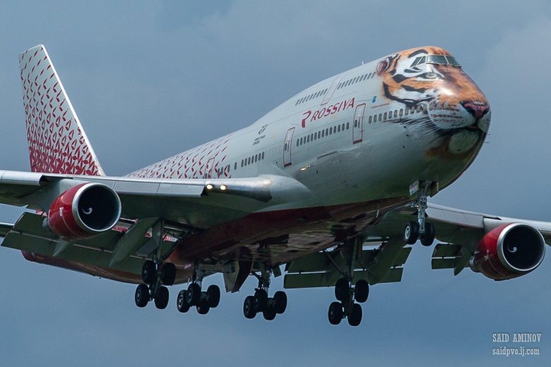 Боинг 747 тигролет