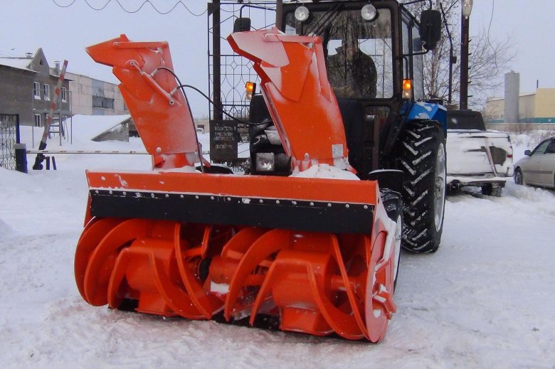 Навесная снегоуборочная машина су 2.1 ом