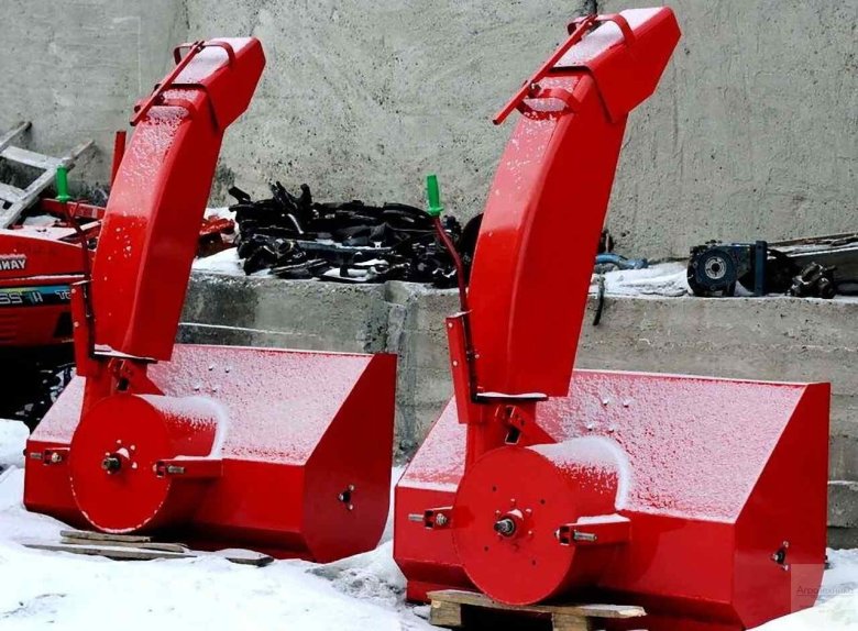 Снегоочиститель шнекороторный навесной снег 1250