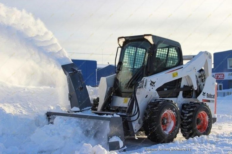 Погрузчик bobcat s530 для уборки снега