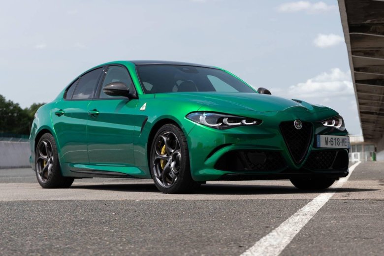 Alfa romeo giulia quadrifoglio
