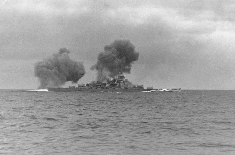 Бисмарк линкор гибель