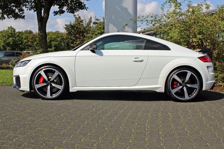 Audi tt rs 8s