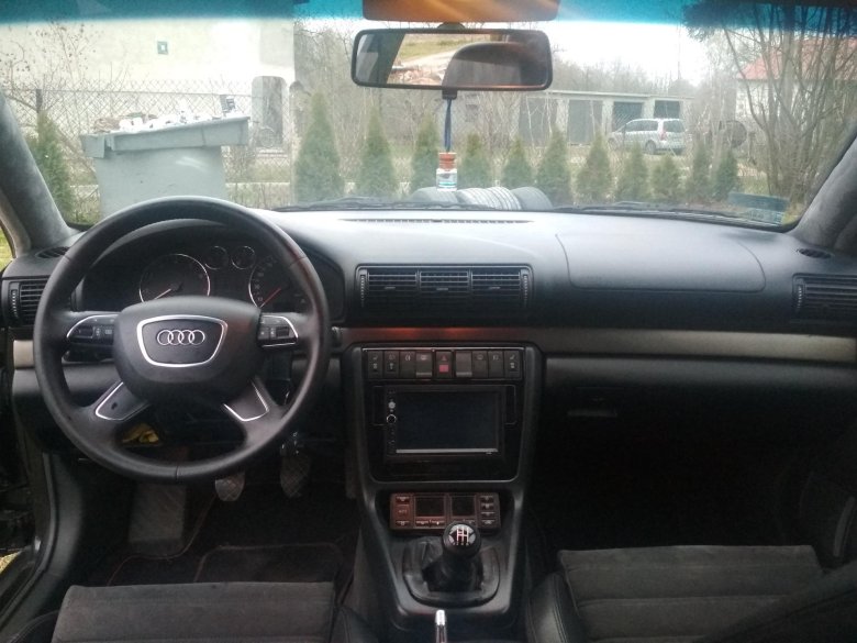 Audi a4 i (b5)