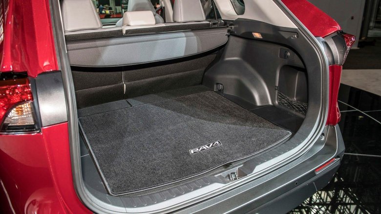 Toyota rav4 2019 багажник