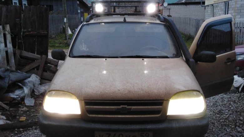 Шевроле нива 2003 год