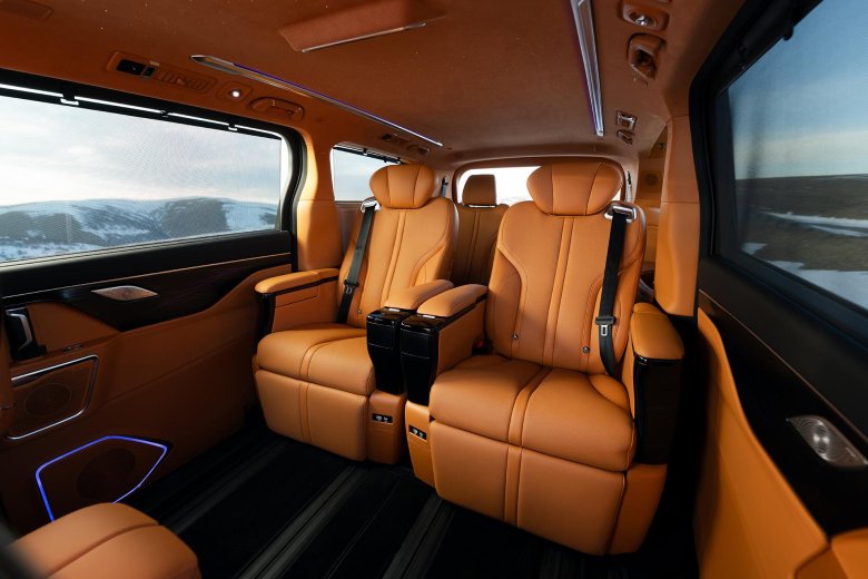 Новый китайский минивэн