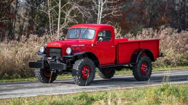 Автомобиль dodge