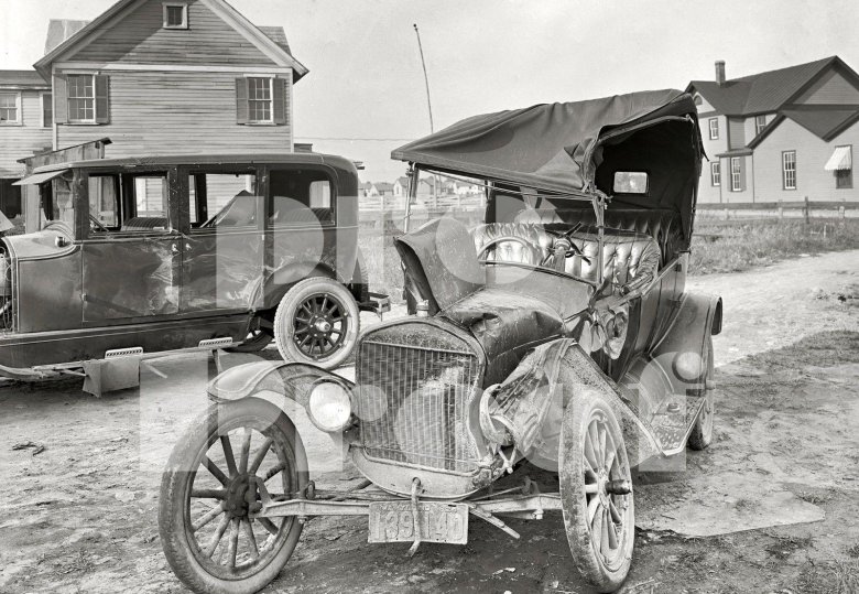 Старинные автомобили
