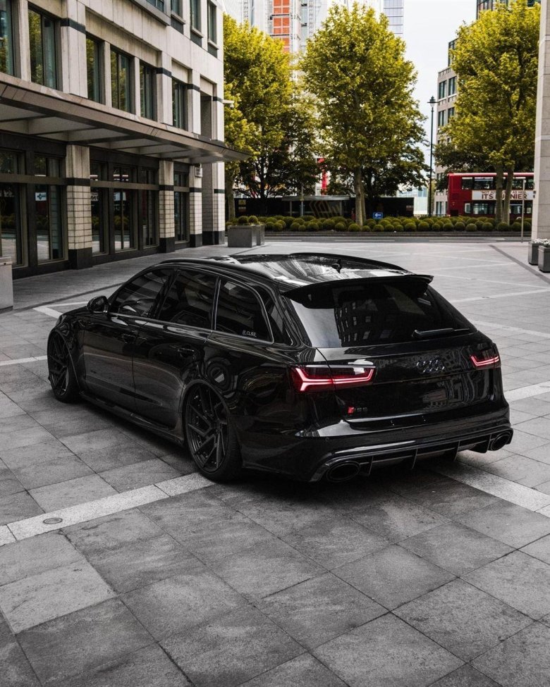 Audi rs6 black edition