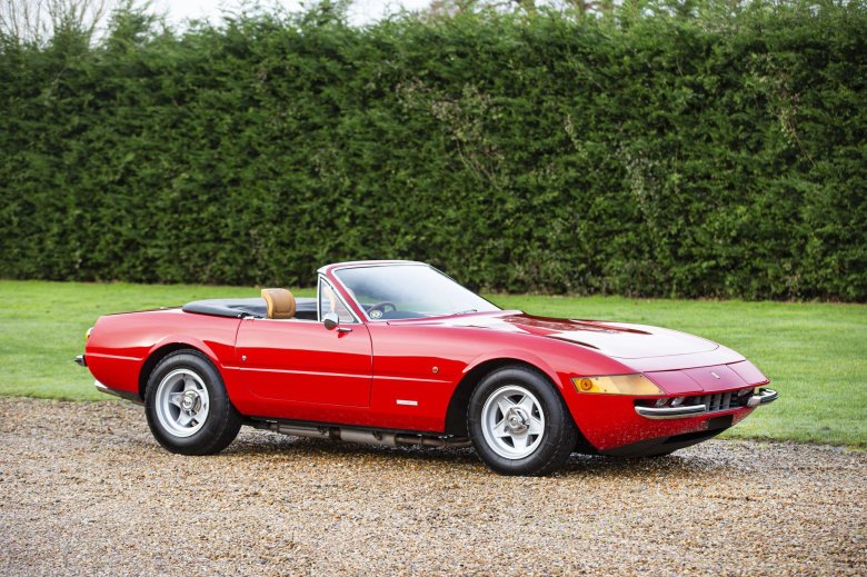 Ferrari 365 gts 4 daytona spider