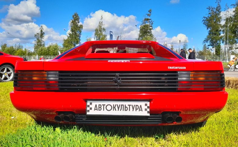 Ferrari testarossa 1984