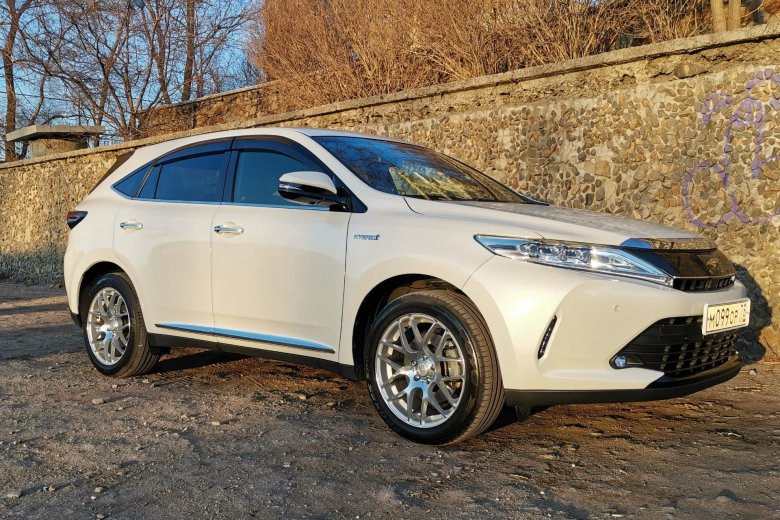 Toyota harrier 2017