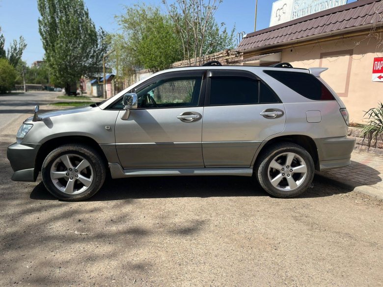 Тойота харриер 2001 года 3.0 four