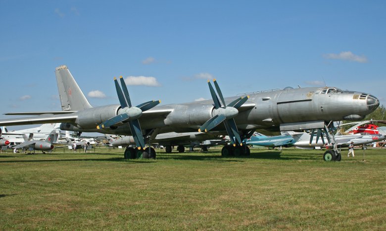 Бомбардировщик ту 95