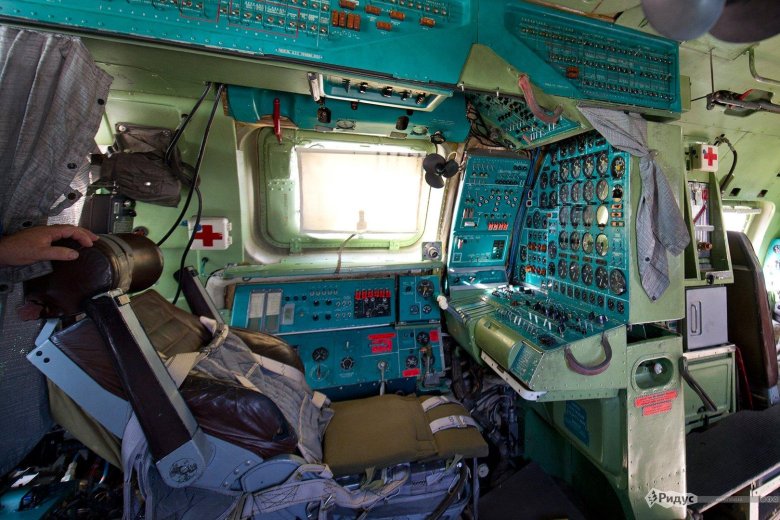 Ту 160 кабина