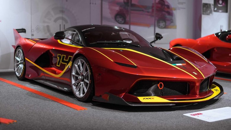 Машина ferrari fxx