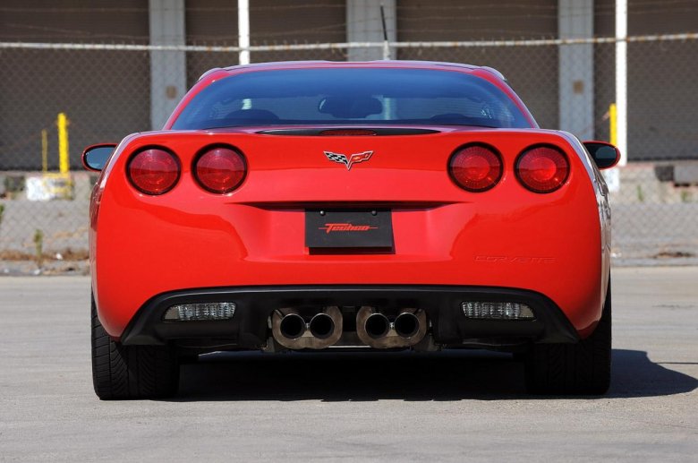 Шевроле корвет красный