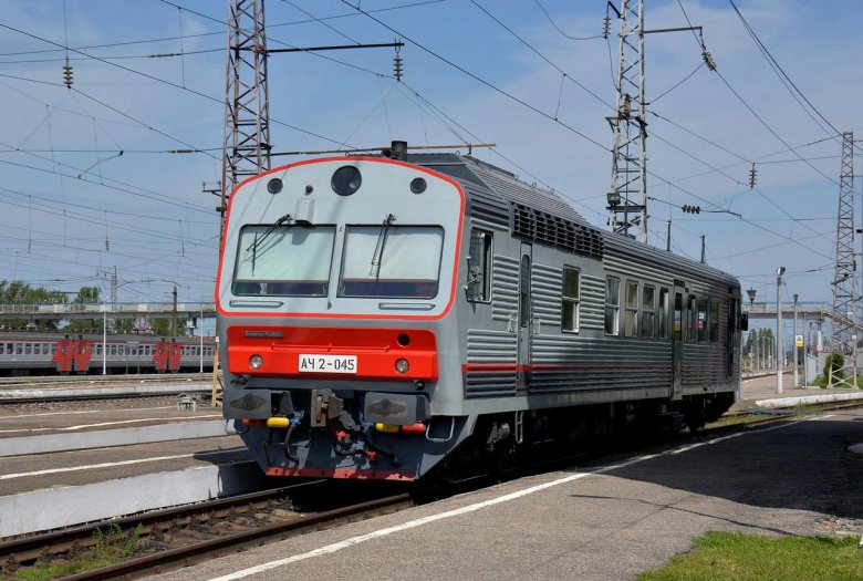 Поезд локомотив