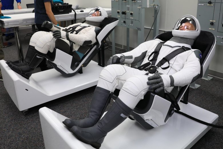 Космический скафандр spacex