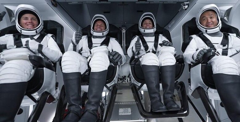 Экипаж spacex dragon crew