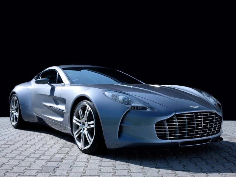 Машина астон мартин