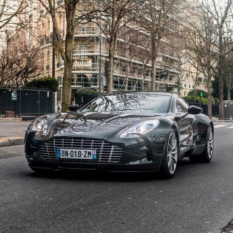 Aston martin one 77