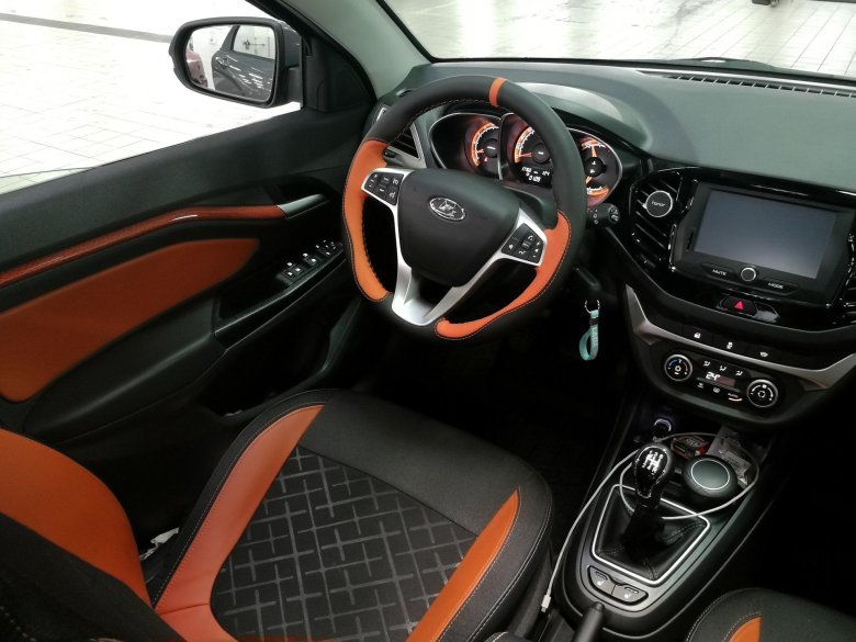 Lada vesta sw cross салон