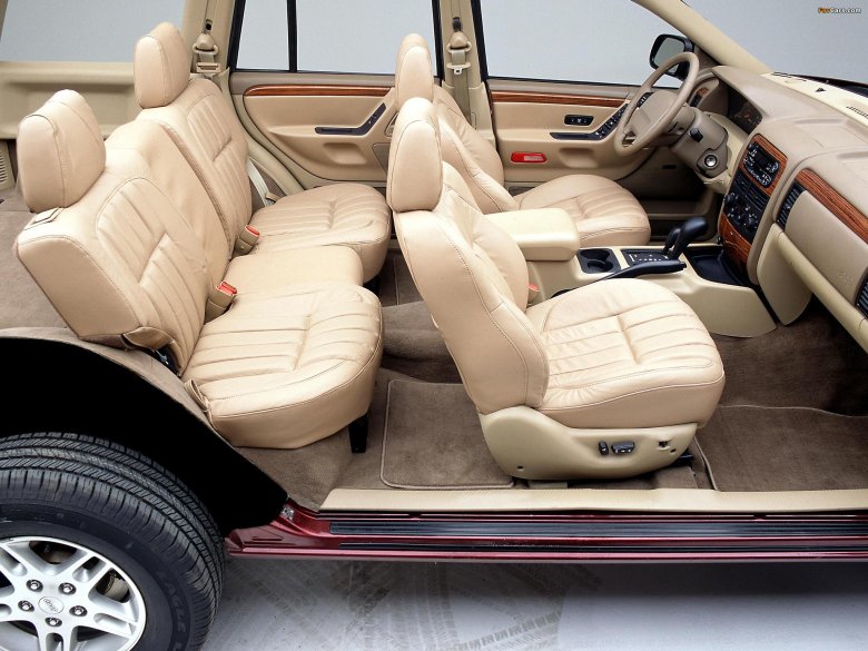 Jeep grand cherokee 2004 салон