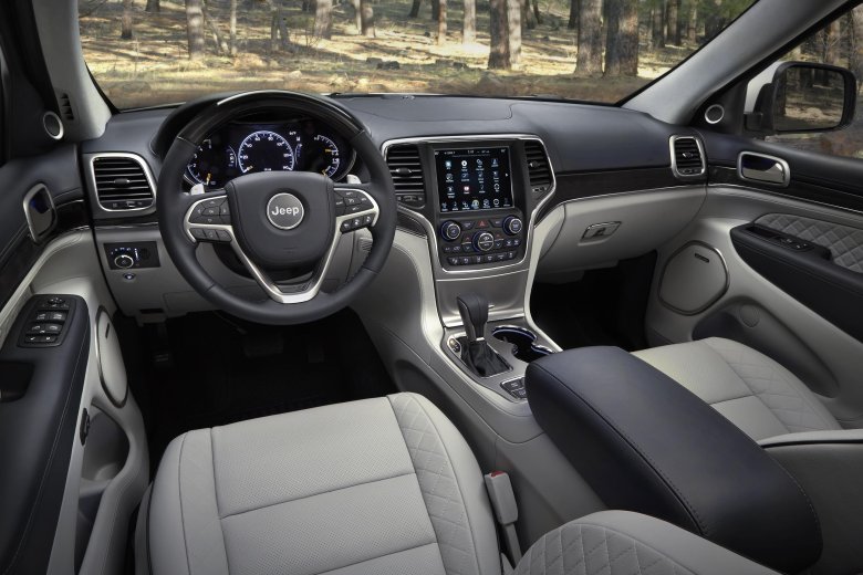 Jeep grand cherokee 2017 салон