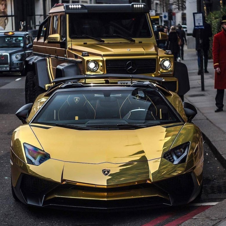 Lamborghini aventador roadster